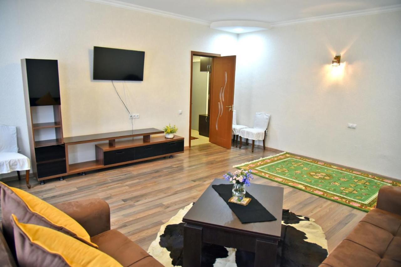 Robo Apartment Tbilissi Extérieur photo
